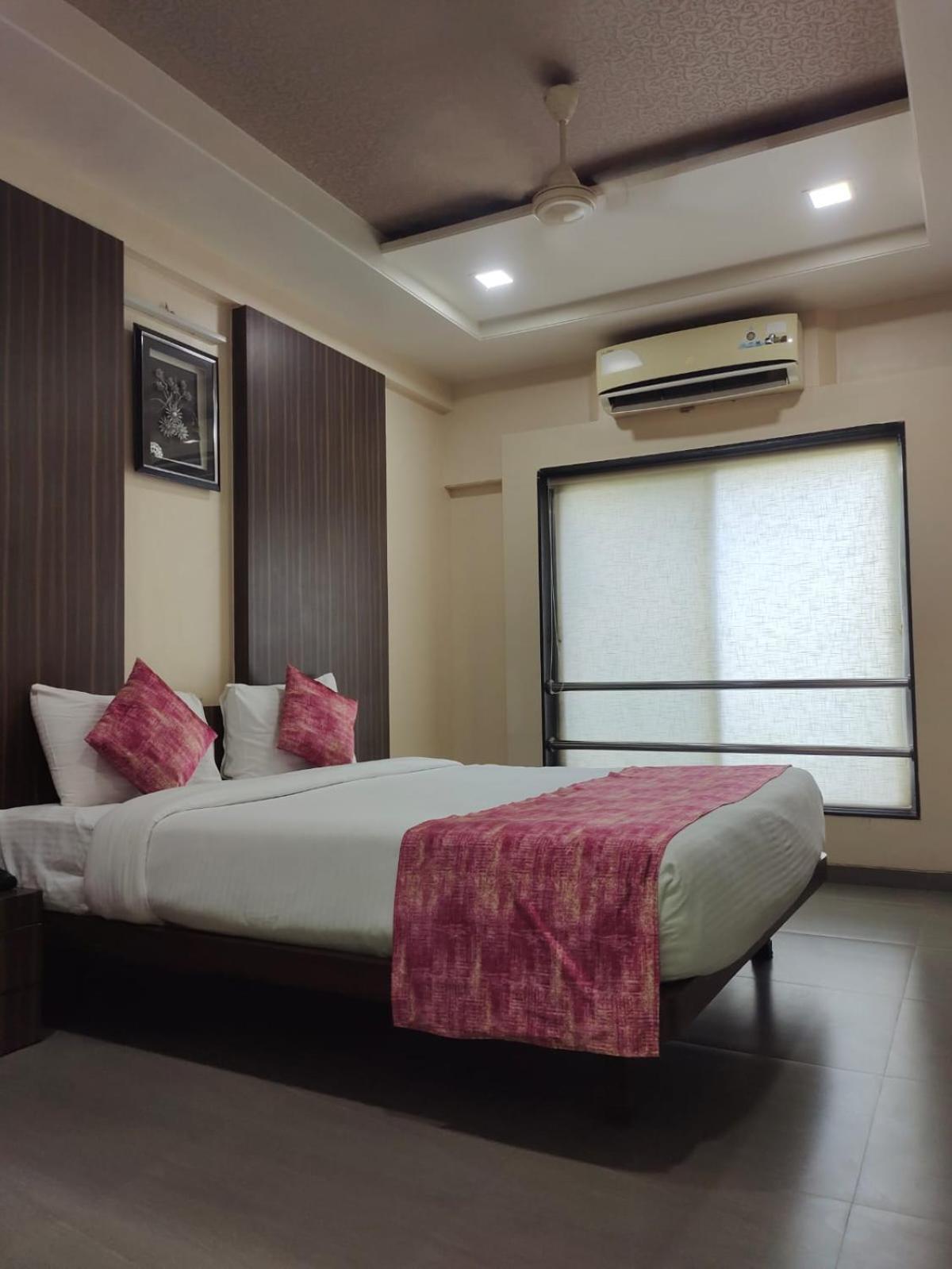 Hotel Yash Executive Aurangabad  Luaran gambar